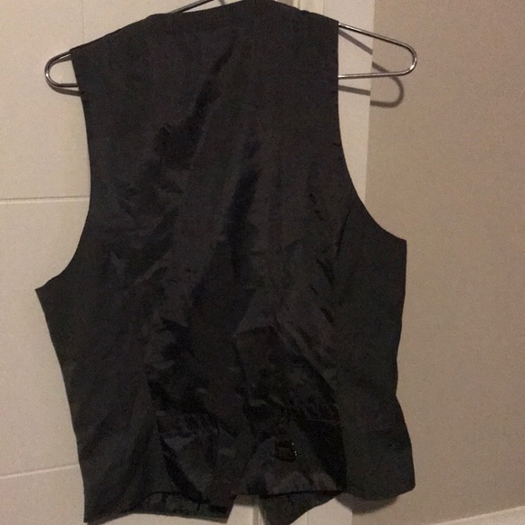 Men’s Vest - Picture 5 of 5